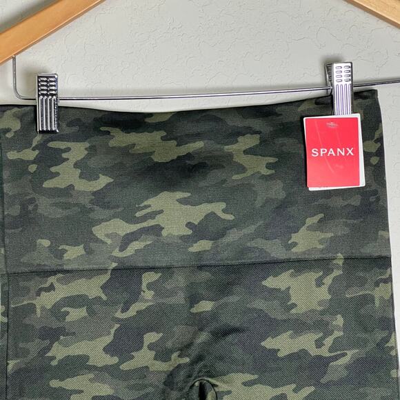 Spanx Women's Camouflage Green Leggings NWT - Picture 8 of 9